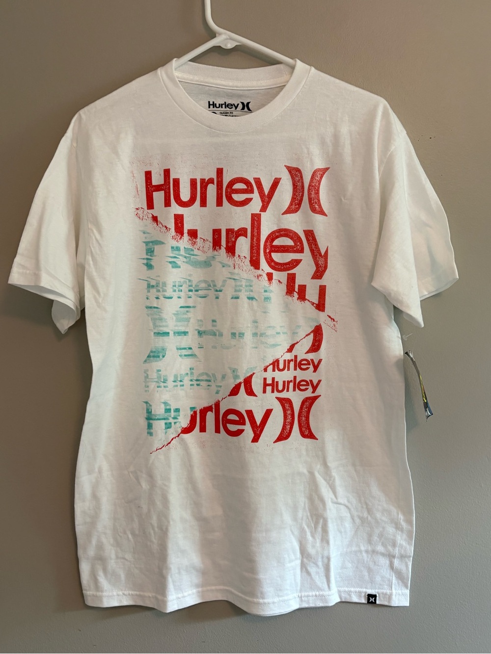 Hurley men’s Graphic Logo T-Shirt White Med NWT 100% Cotton Classic Fit